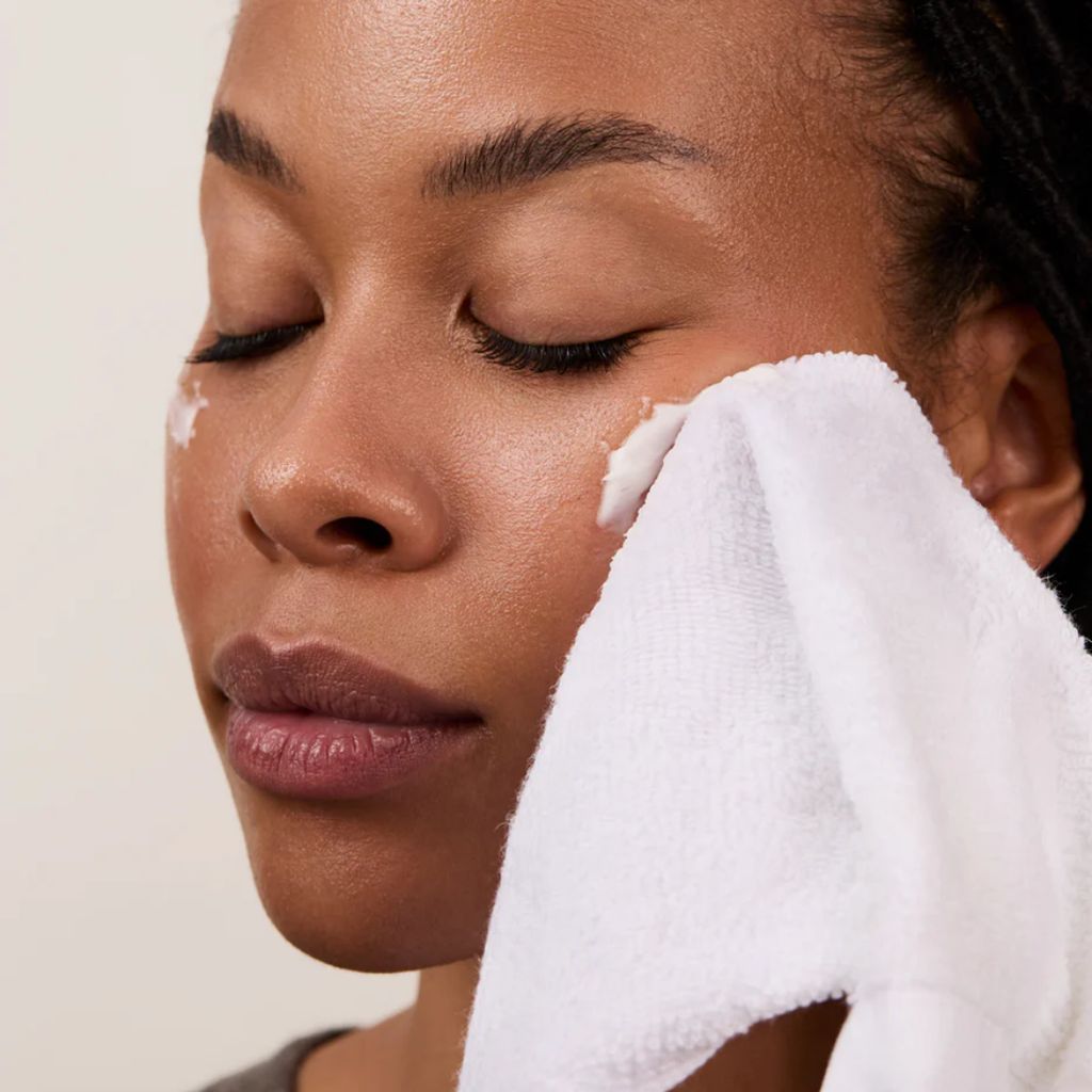 Silk Peptide Cream Cleanser for Softer and Smoother Skin - Image 7